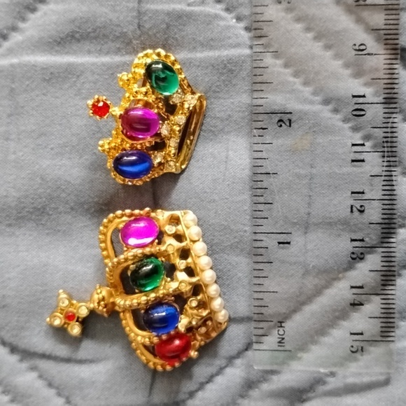 Cute Crown Jeweled Brooches - Picture 4 of 4